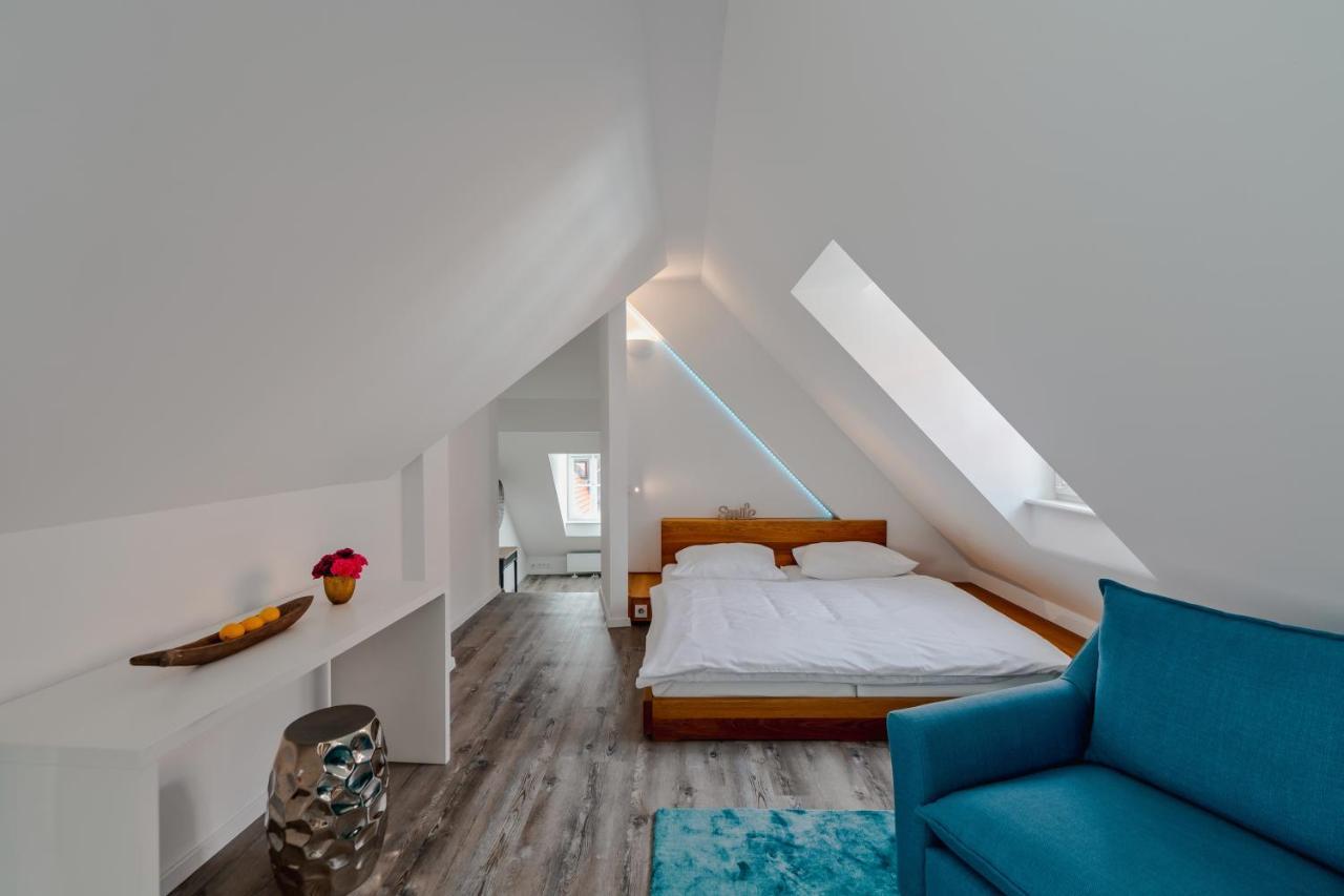 Smile Apartments Zum Goldenen Strauss 杜伦斯坦 外观 照片