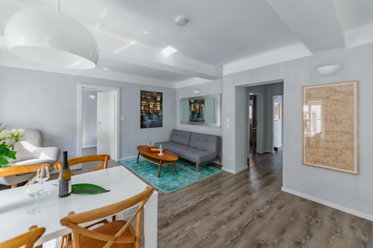 Smile Apartments Zum Goldenen Strauss 杜伦斯坦 外观 照片
