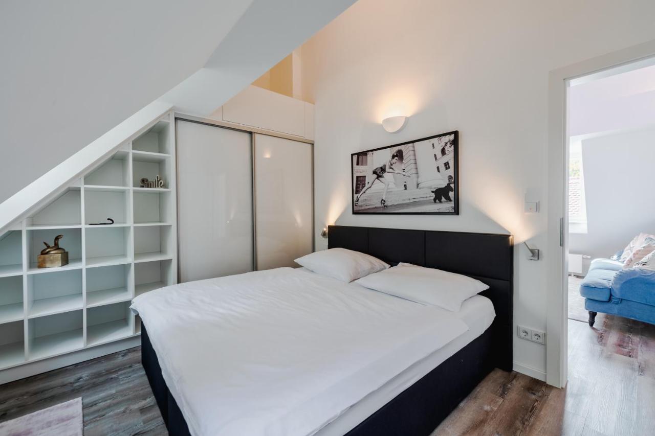 Smile Apartments Zum Goldenen Strauss 杜伦斯坦 外观 照片
