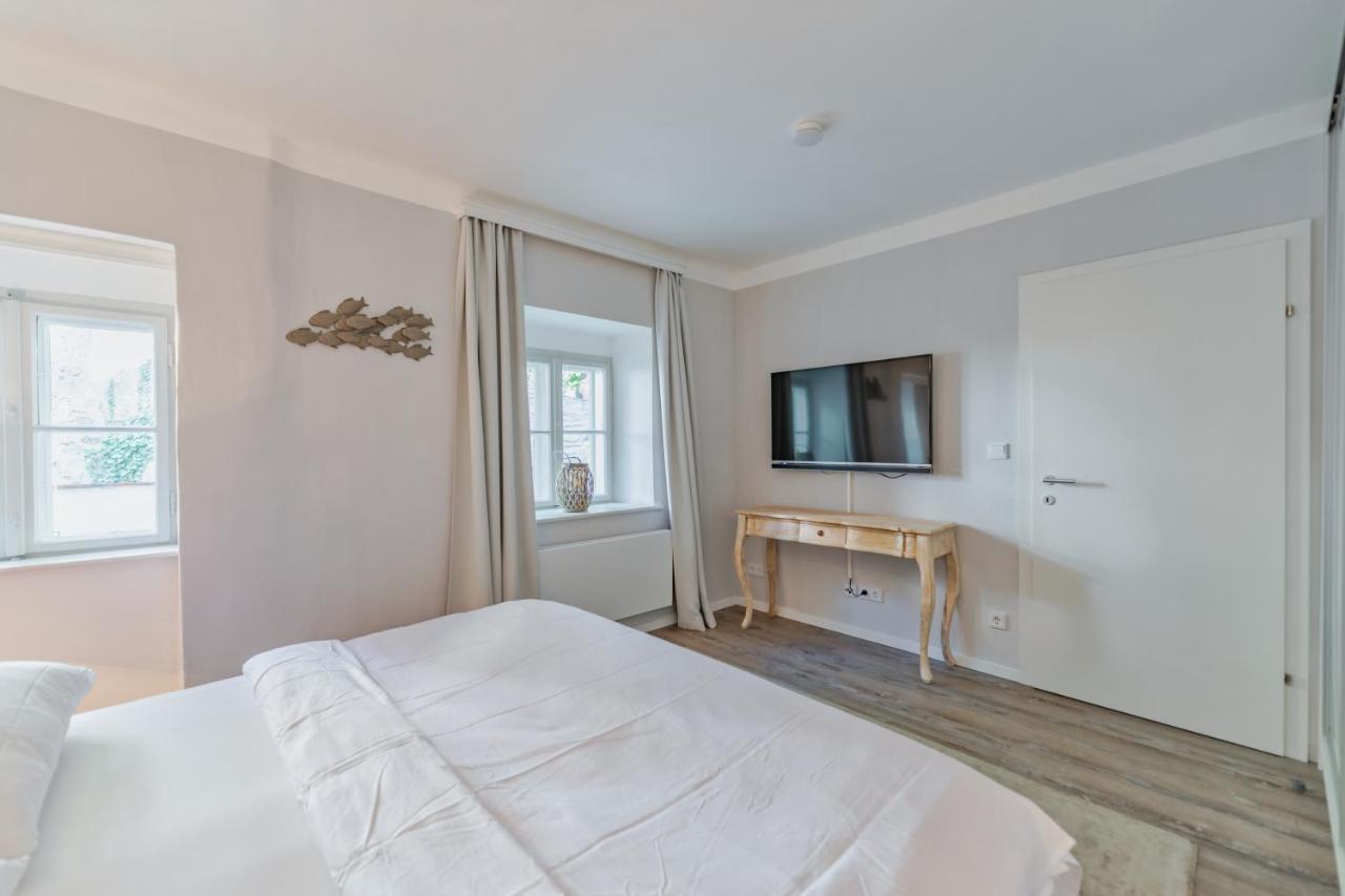 Smile Apartments Zum Goldenen Strauss 杜伦斯坦 外观 照片